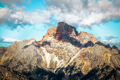 Croda rossa panorama from cadini di misurina, dolomite alps, italy