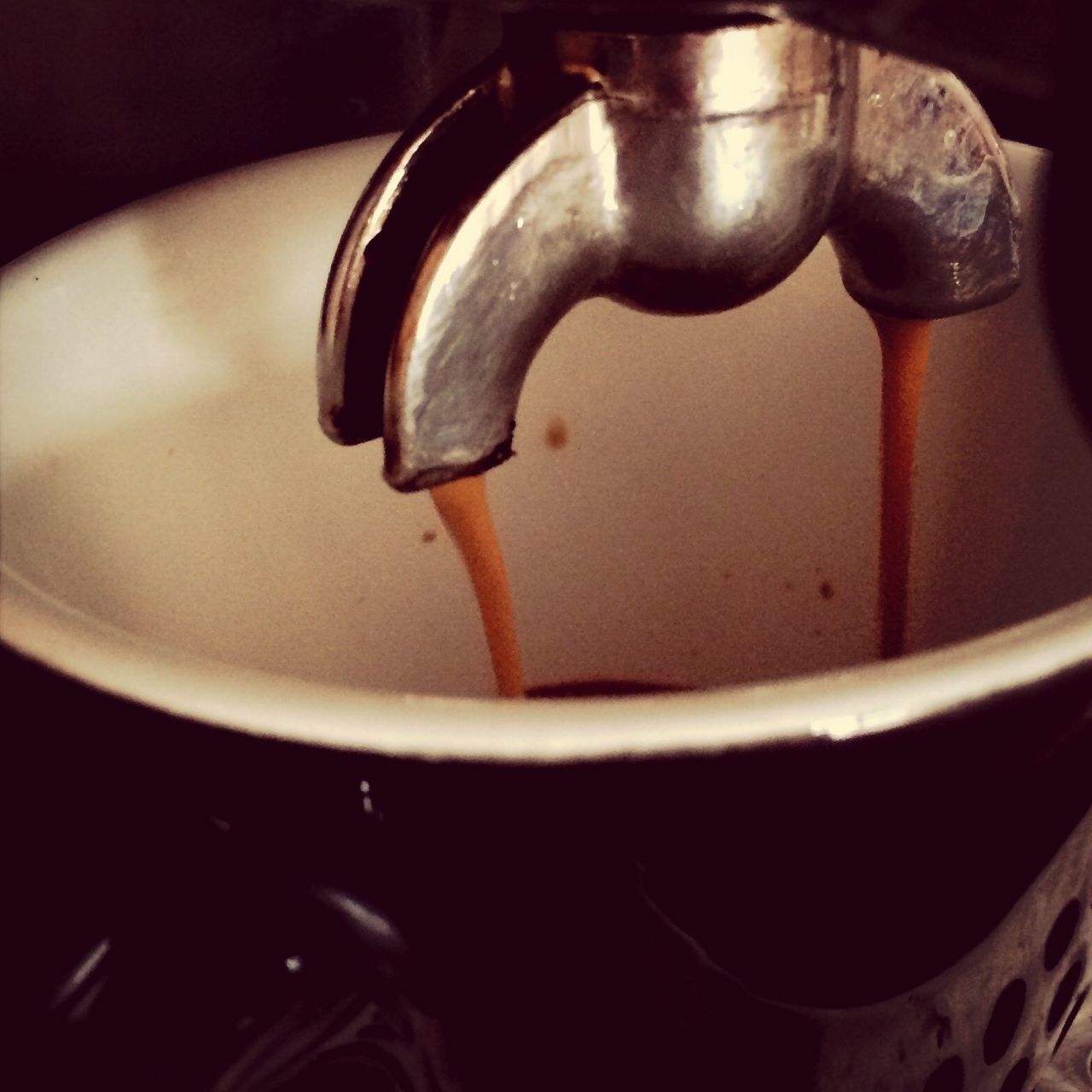 indoors, drink, close-up, refreshment, coffee cup, food and drink, still life, table, coffee - drink, cup, coffee, focus on foreground, no people, high angle view, frothy drink, reflection, spoon, selective focus, metal, beverage