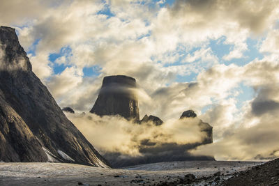 Sunset, mount asgard, auyuittuq national park, baffin island.