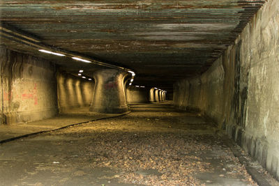 Illuminated tunnel