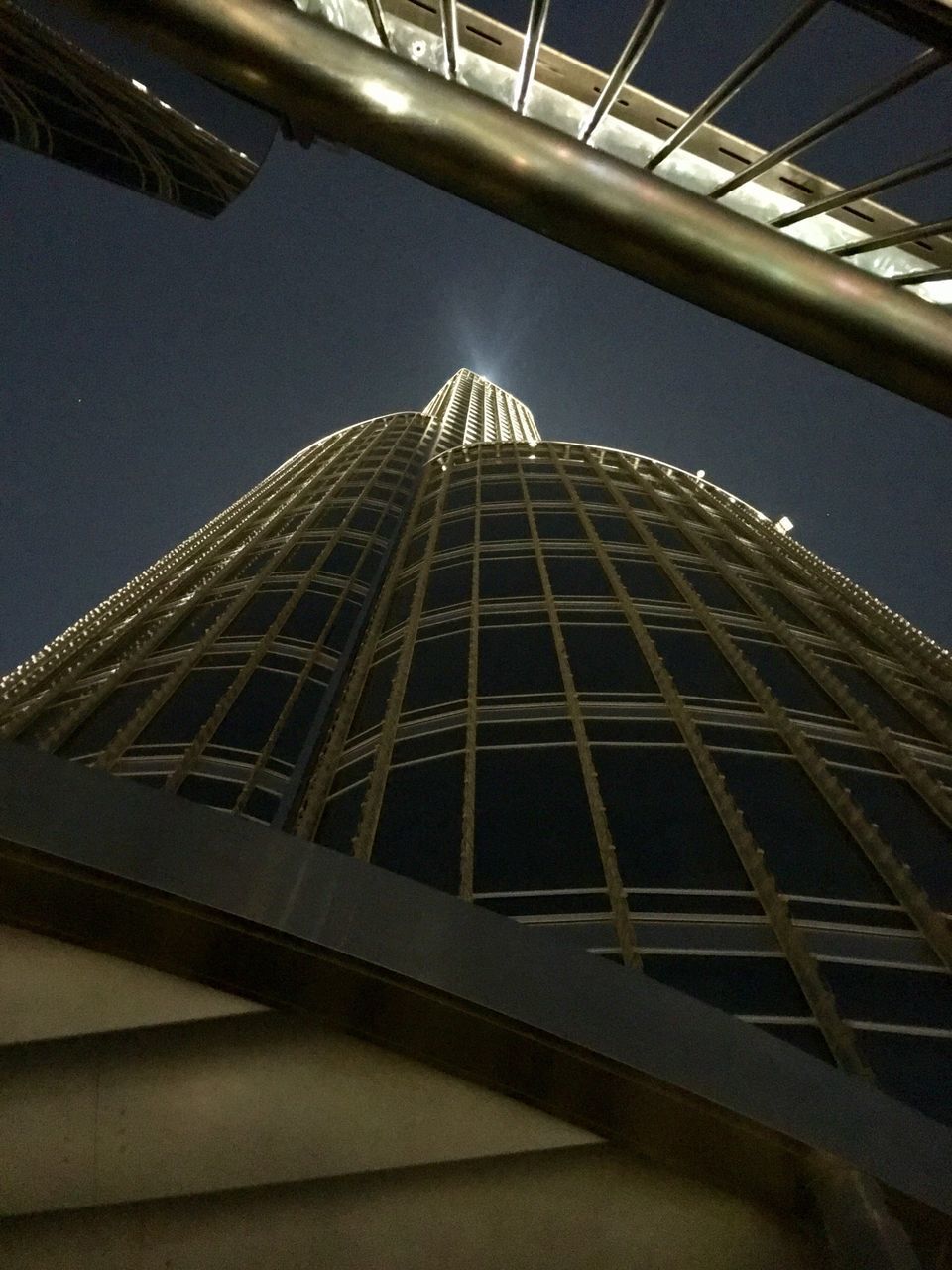 LOW ANGLE VIEW OF SKYSCRAPER