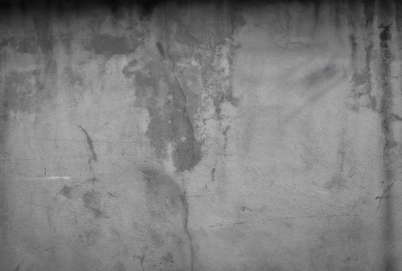 FULL FRAME OF WEATHERED WALL