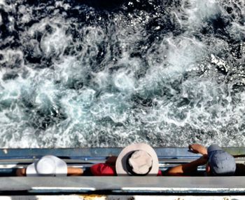 Waves splashing in sea