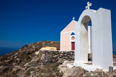 Beautiful small church next to the walking path between fira and oia in santorini island