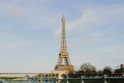 Eiffel tower 