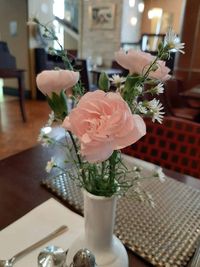 Close-up of rose bouquet on table