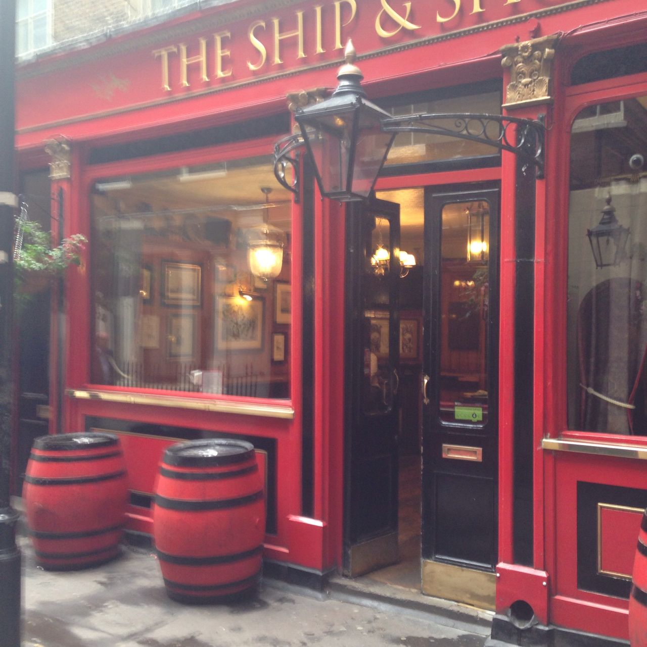 The Ship and Shovell