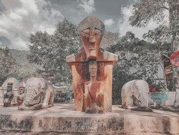 Statue against sky