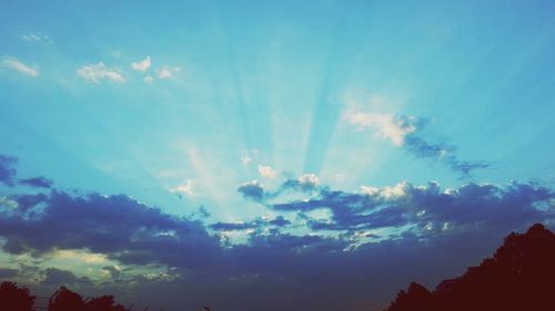 Low angle view of cloudy sky