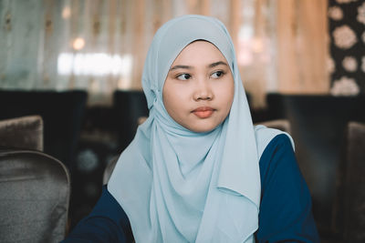 Portrait of beautiful young woman