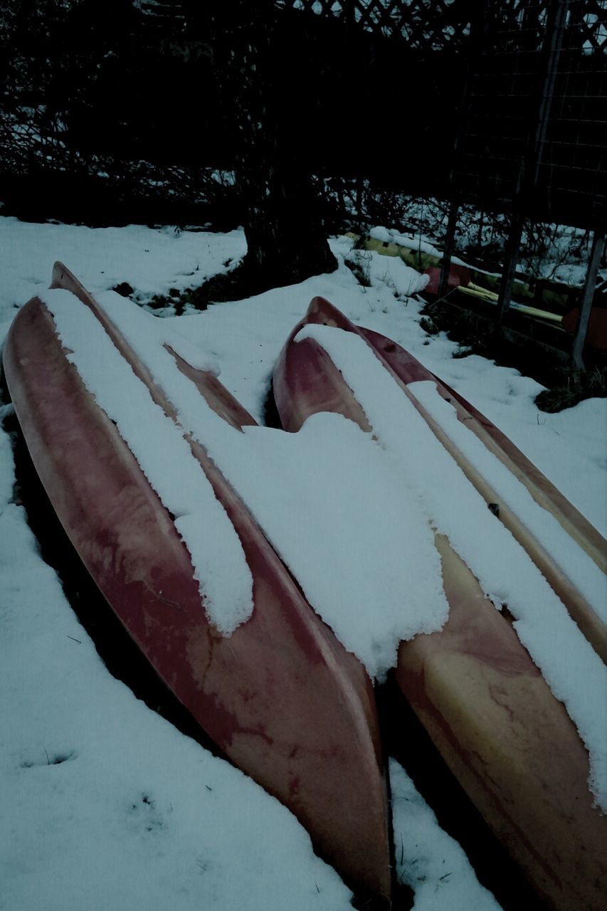 snow, winter, cold temperature, season, weather, frozen, wood - material, covering, nature, snow covered, tranquility, white color, covered, wooden, lake, tranquil scene, cold, day, outdoors, field