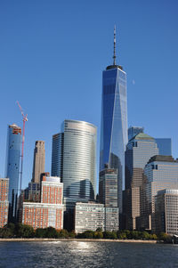 Vertical shot of one world trade center in new york