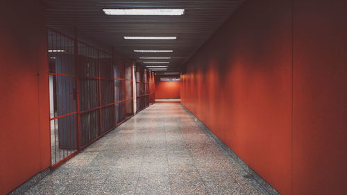 Narrow walkway along buildings