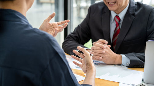 Business people shaking hands
