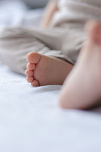 Baby toes close up in bed