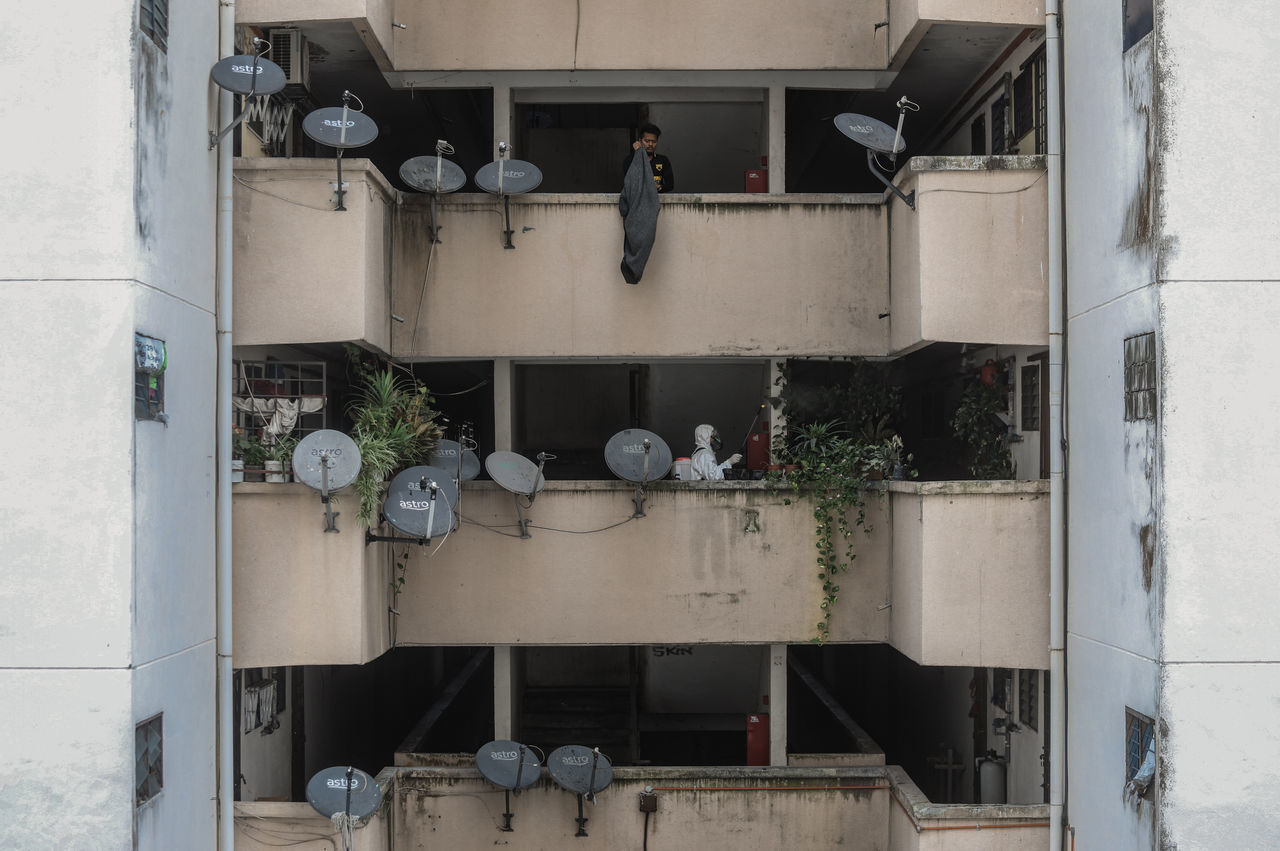 POTTED PLANTS OUTSIDE BUILDING