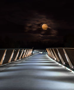 Scenic view of moon at night