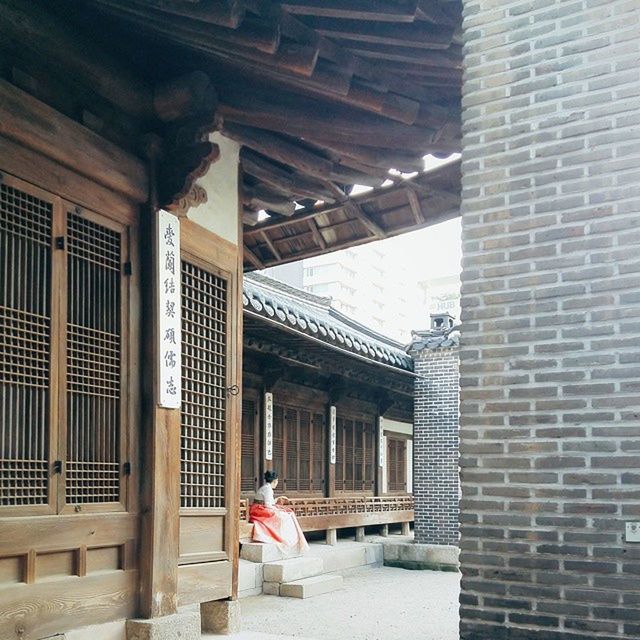 architecture, built structure, building exterior, indoors, architectural column, building, railing, city, window, modern, sunlight, steps, staircase, column, day, steps and staircases, absence, empty, corridor, no people