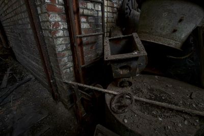 Abandoned building