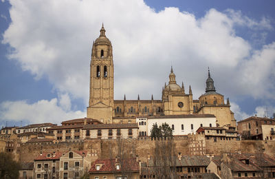 Ancient cathedral dedicated to the virgin mary in the historic old town of segovia, spain, europe. 