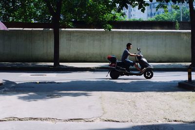 land vehicle