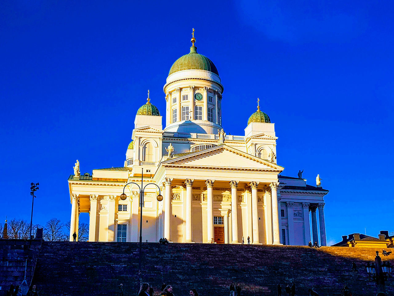 architecture, building exterior, built structure, landmark, travel destinations, dome, sky, blue, travel, place of worship, religion, nature, city, tourism, history, belief, building, the past, worship, night, clear sky, no people, spirituality, outdoors, government, facade, illuminated