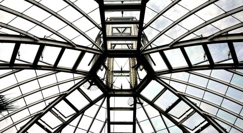 Glass structure viewed from the inside