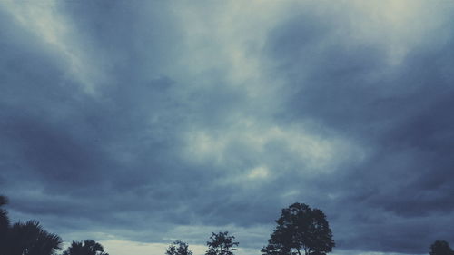 Low angle view of cloudy sky