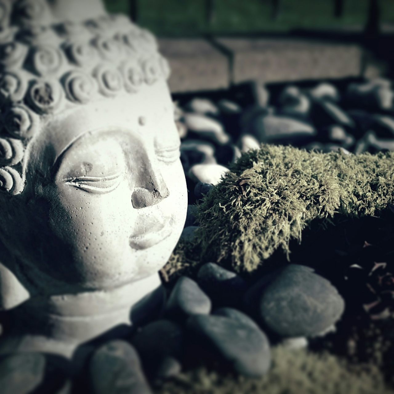 close-up, focus on foreground, selective focus, still life, metal, stone - object, indoors, art and craft, day, metallic, part of, detail, no people, human representation, surface level, pebble, container, creativity, stone