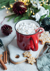 Christmas hot cocoa in the red cup