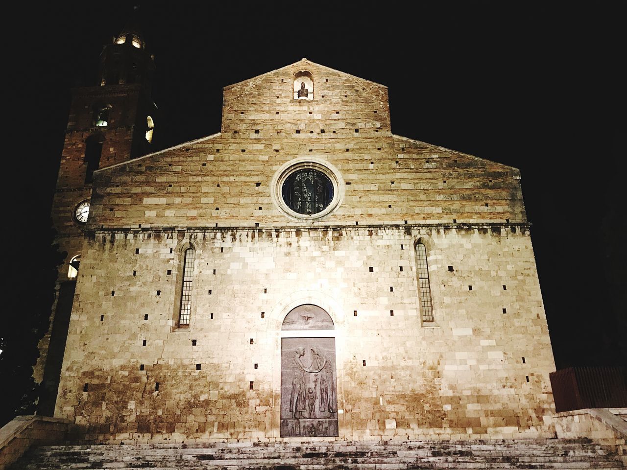 LOW ANGLE VIEW OF A BUILDING