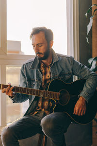 Man playing guitar