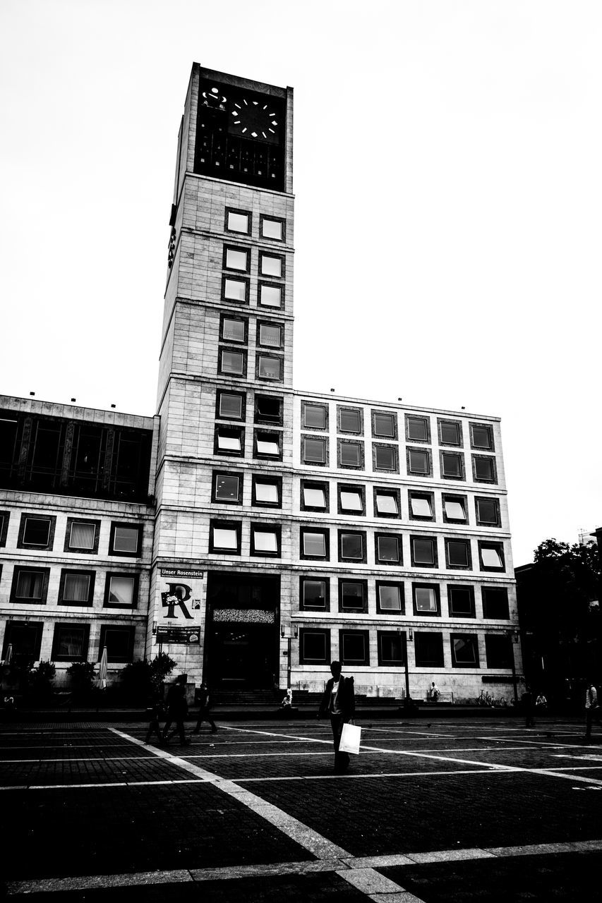 VIEW OF BUILDINGS AGAINST SKY