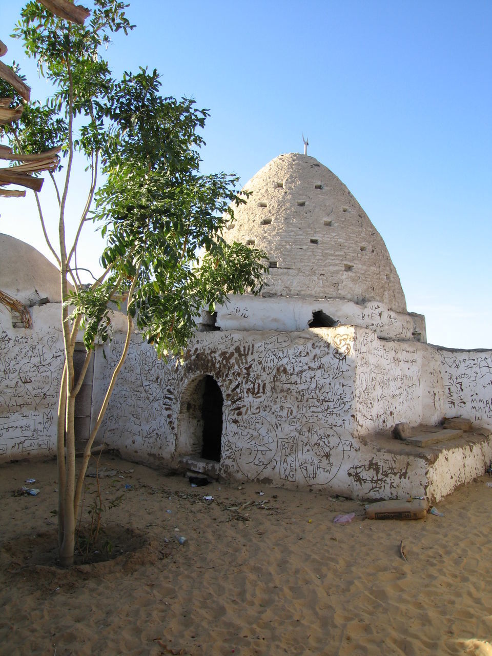 BUILT STRUCTURE ON SUNNY DAY