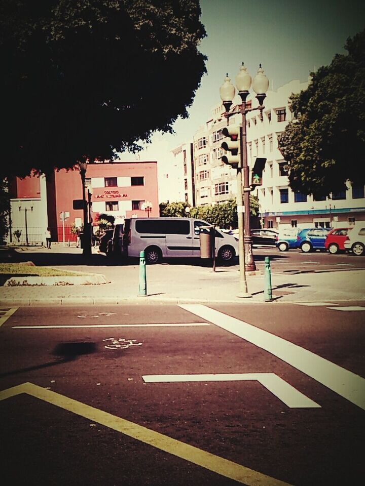 VEHICLES ON CITY STREET