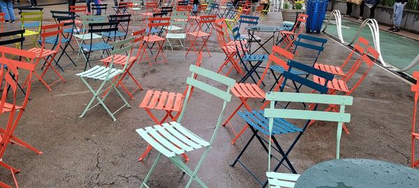 Multi color folding chairs 