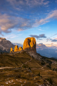 Sunset over 5 torri dolomites in cortina d'ampezzo, veneto, italy