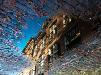 Abandoned building against sky