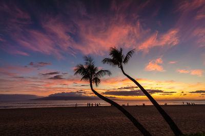 Kaanapali beach sunset on the beautiful hawaiian island of maui.
