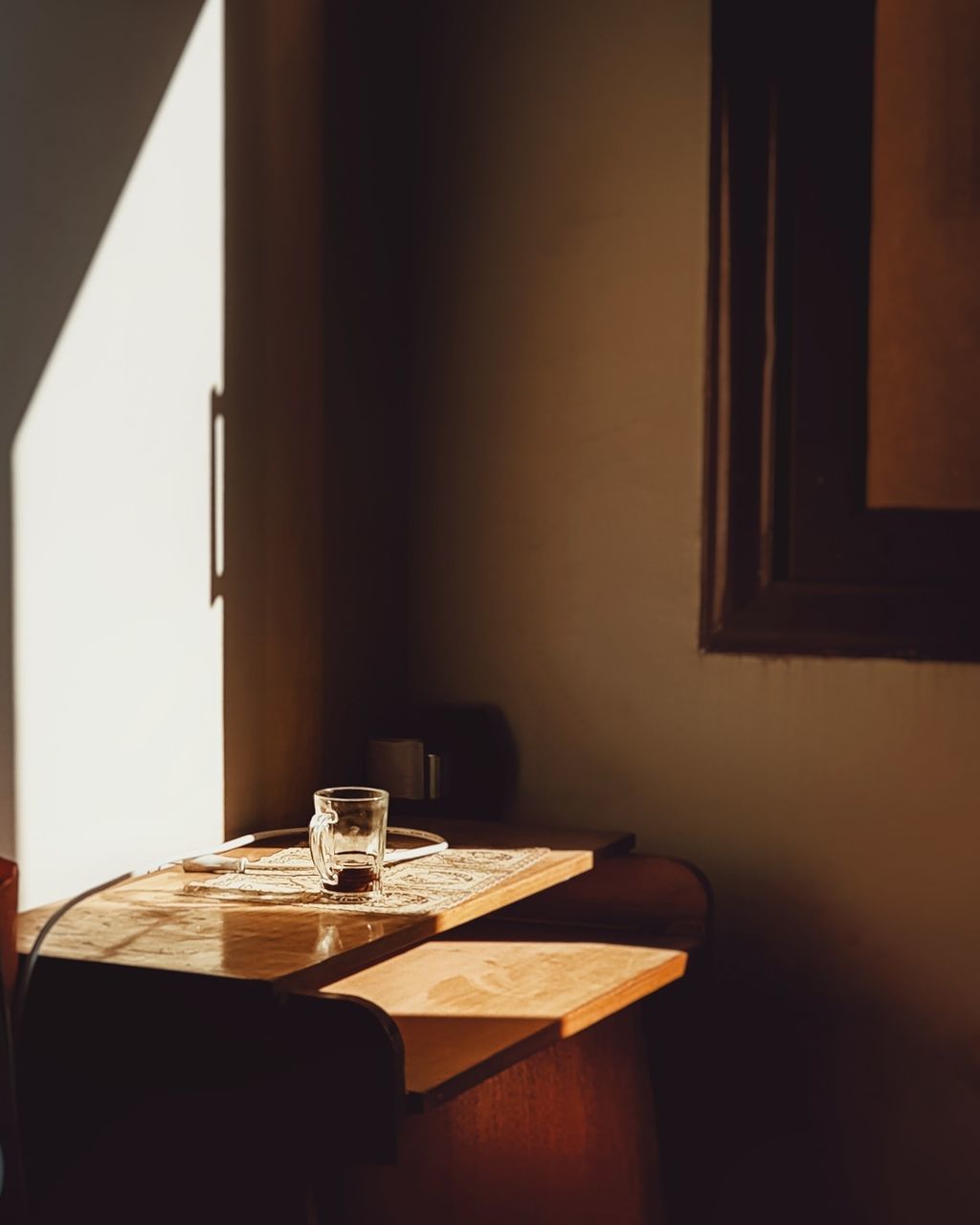 TABLE AND CHAIR IN KITCHEN