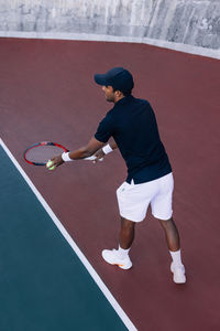 Man playing tennis