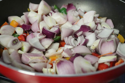 Close-up of chopped vegetables in bowl