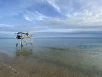 Aluminum boat lift and lake