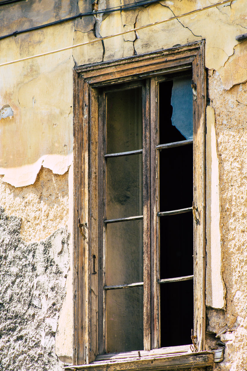 EXTERIOR OF ABANDONED BUILDING