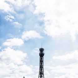 Low angle view of cloudy sky