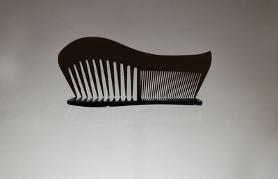 Comb shadow