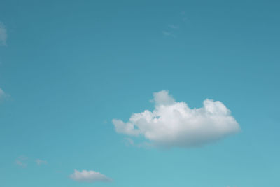 Low angle view of cloudy sky