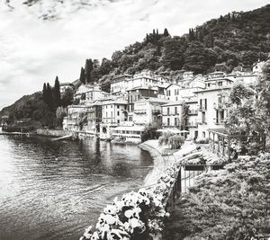 River passing through city