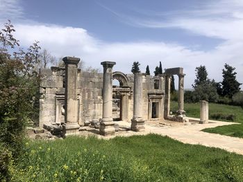 Old ruins against sky
