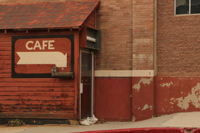 Text on red door